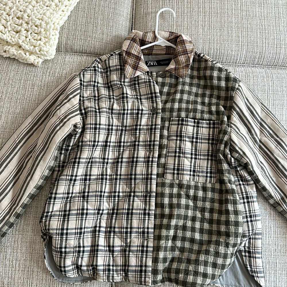 Beautiful plaid quilted flannel vintage jacket, Zara Size Small